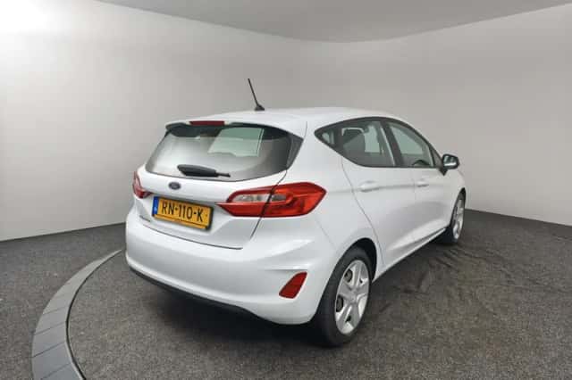 Ford Fiesta (2018) thumbnail 2