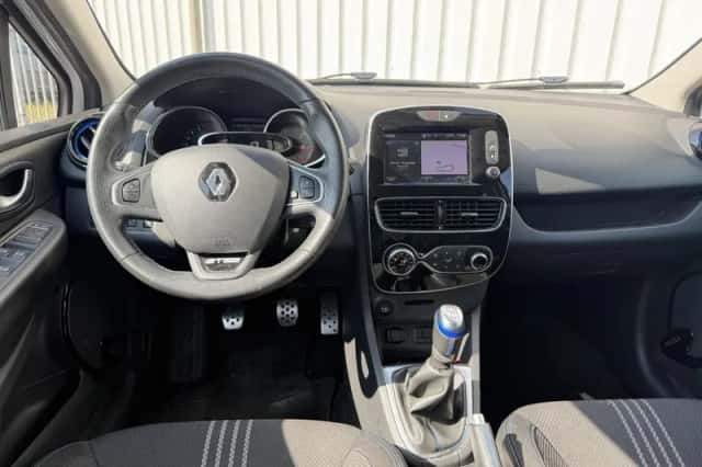 Renault Clio (2018) thumbnail 3