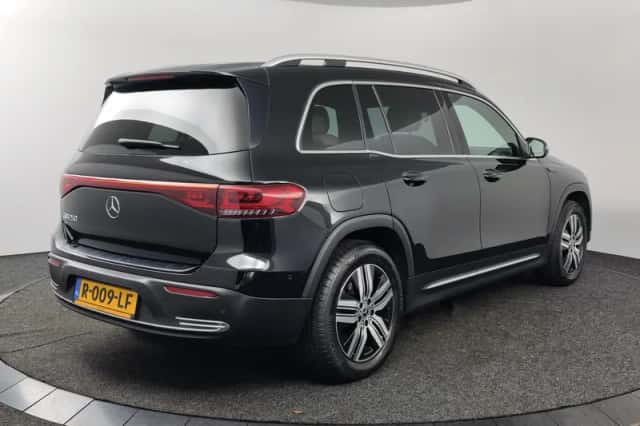 Mercedes-Benz EQB (2022) thumbnail 2