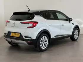 Renault Captur (2020) thumbnail 2