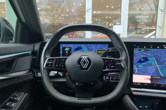 Renault Espace (2023) thumbnail 2