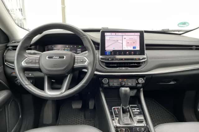 Jeep Compass (2023) thumbnail 3