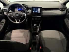 Renault Clio (2024) thumbnail 3