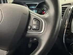 Renault Captur (2017) thumbnail 21