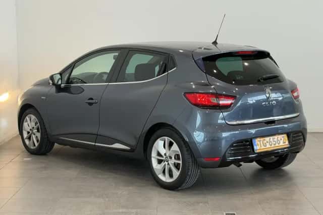 Renault Clio (2018) thumbnail 2