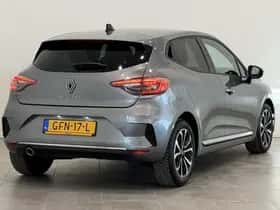 Renault Clio (2024) thumbnail 2