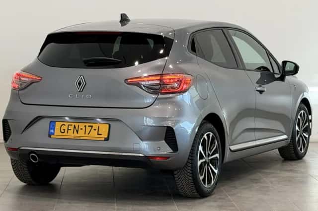 Renault Clio (2024) thumbnail 2