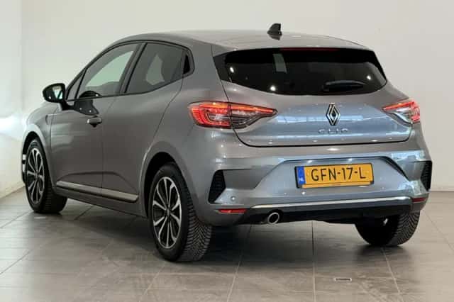Renault Clio (2024) thumbnail 6