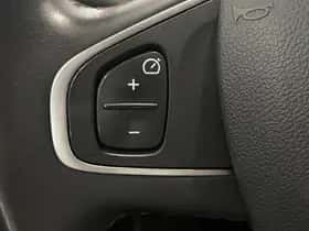 Renault Clio (2018) thumbnail 19