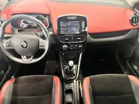 Renault Clio (2018) thumbnail 3