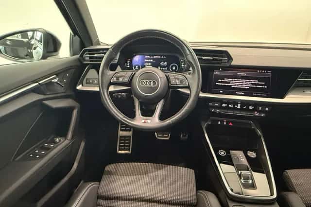 Audi A3 (2021) thumbnail 3