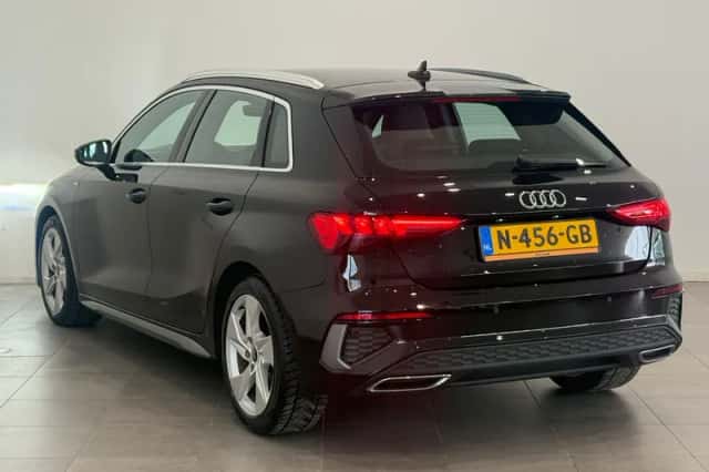 Audi A3 (2021) thumbnail 6
