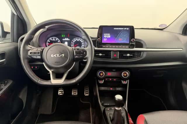 Kia Picanto (2022) thumbnail 3