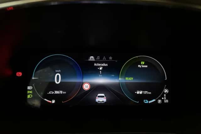 Renault Captur (2021) thumbnail 4