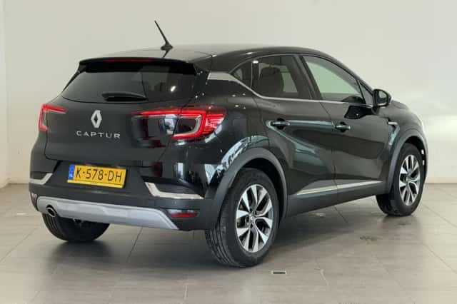 Renault Captur (2020) thumbnail 2