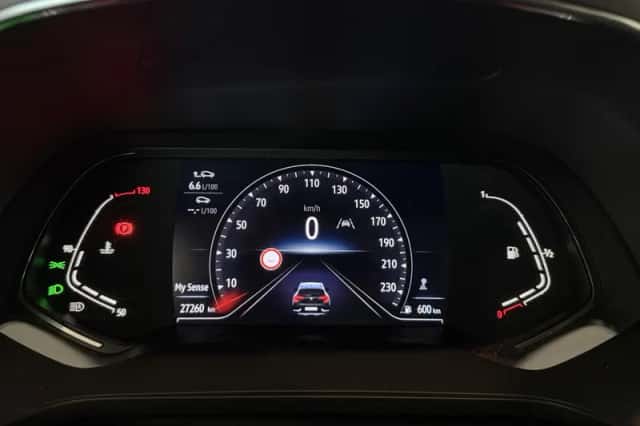 Renault Captur (2020) thumbnail 4