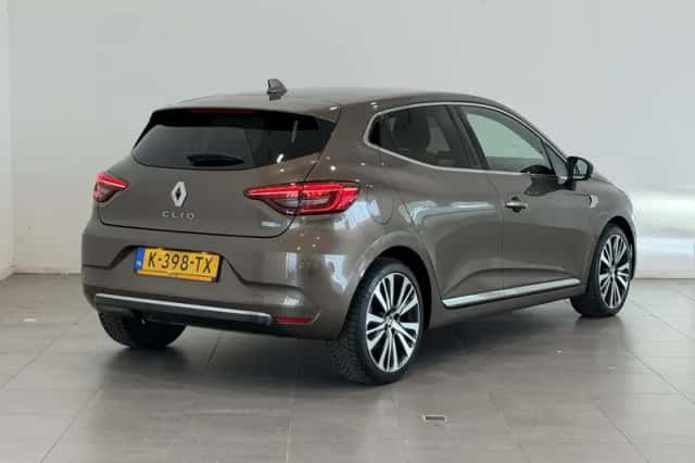 Renault Clio (2021) thumbnail 2