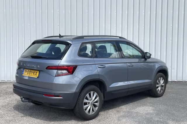Škoda Karoq (2021) thumbnail 2