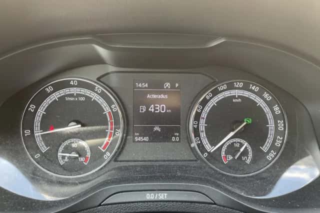Škoda Karoq (2021) thumbnail 4