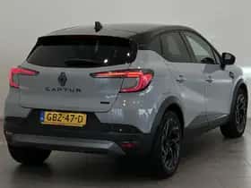 Renault Captur (2024) thumbnail 2