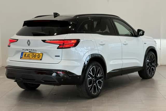 Renault Austral (2025) thumbnail 2