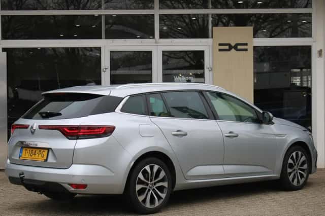 Renault Mégane (2023) thumbnail 2