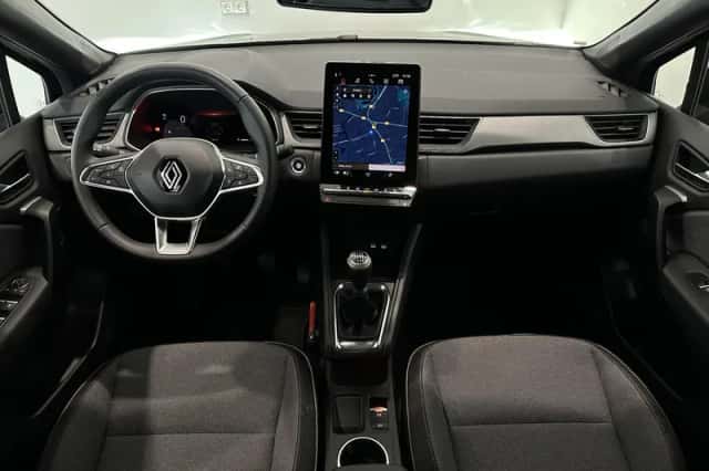 Renault Captur (2024) thumbnail 3