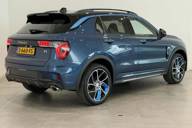 Lynk & Co 01 (2023) thumbnail 2