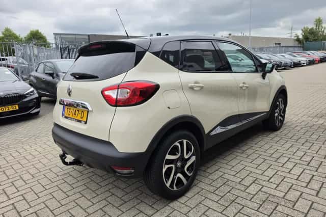 Renault Captur (2017) thumbnail 4