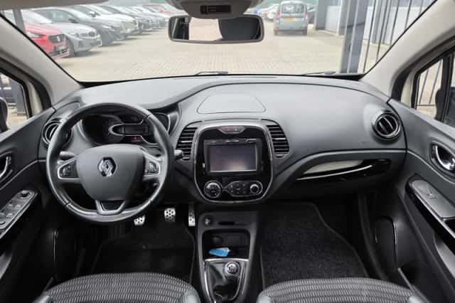 Renault Captur (2017) thumbnail 5