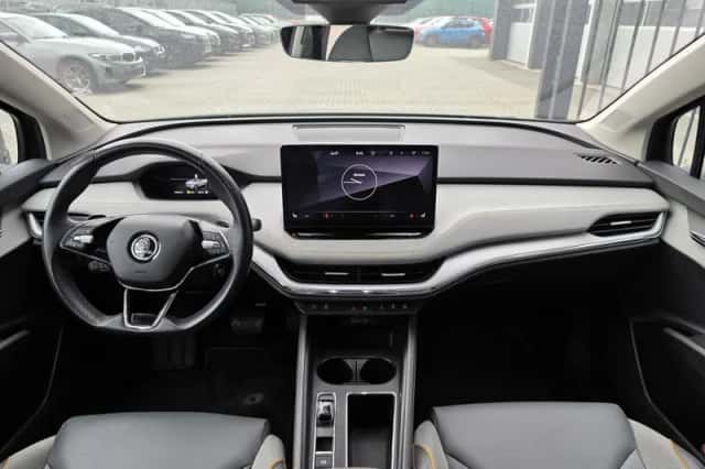 Škoda Enyaq (2021) thumbnail 3