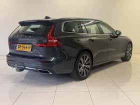 Volvo V60 (2019) thumbnail 2
