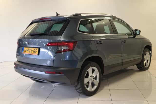 Škoda Karoq (2021) thumbnail 2