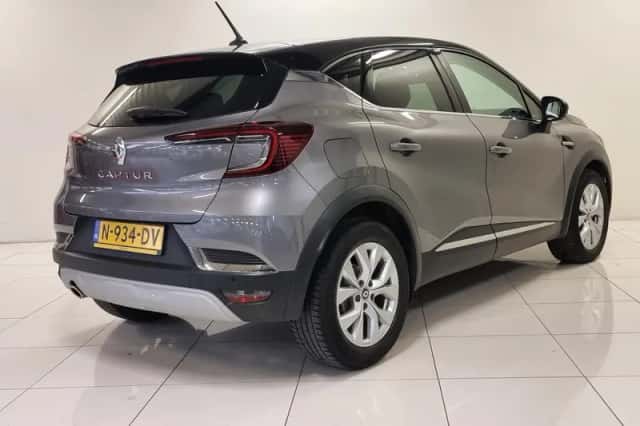 Renault Captur (2021) thumbnail 5