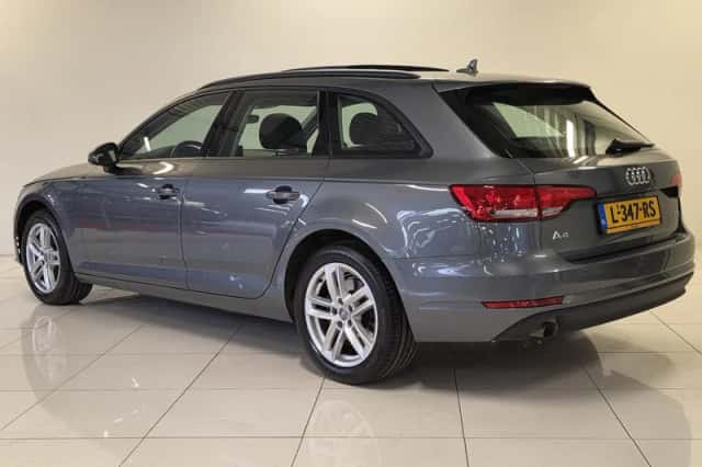 Audi A4 (2018) thumbnail 6