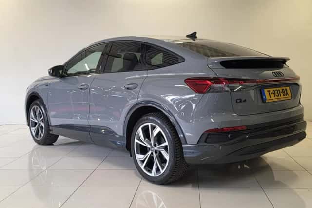 Audi Q4 (2022) thumbnail 6