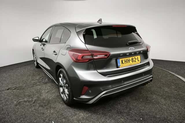 Ford Focus (2023) thumbnail 6