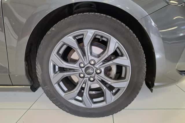 Ford Focus (2023) thumbnail 4