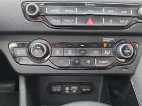 Kia Niro (2018) thumbnail 14