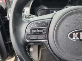 Kia Niro (2018) thumbnail 22