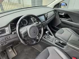 Kia Niro (2018) thumbnail 24