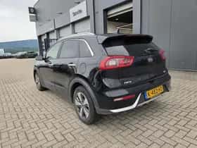 Kia Niro (2018) thumbnail 9