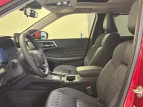 Mitsubishi Outlander (2026) thumbnail 7