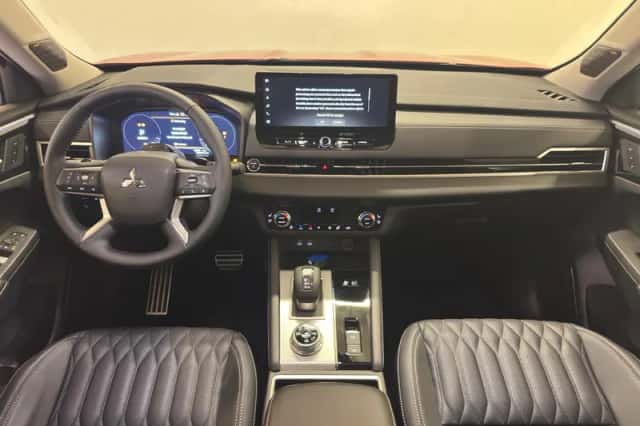 Mitsubishi Outlander (2026) thumbnail 3