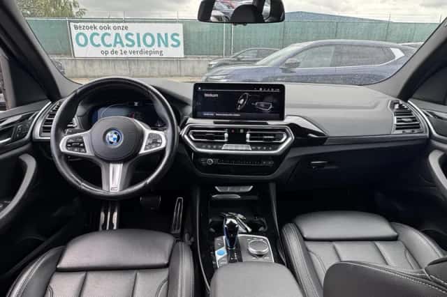 BMW iX3 (2022) thumbnail 3