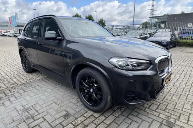 BMW iX3 (2022) thumbnail 6