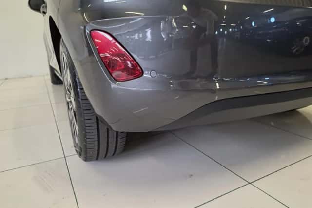 Ford Fiesta (2024) thumbnail 2