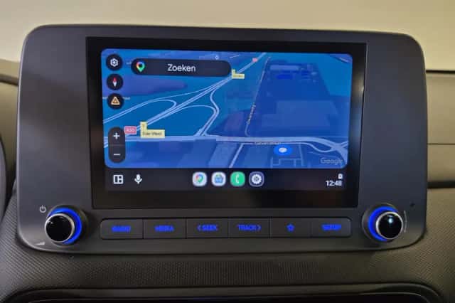 Hyundai Kona (2021) thumbnail 2