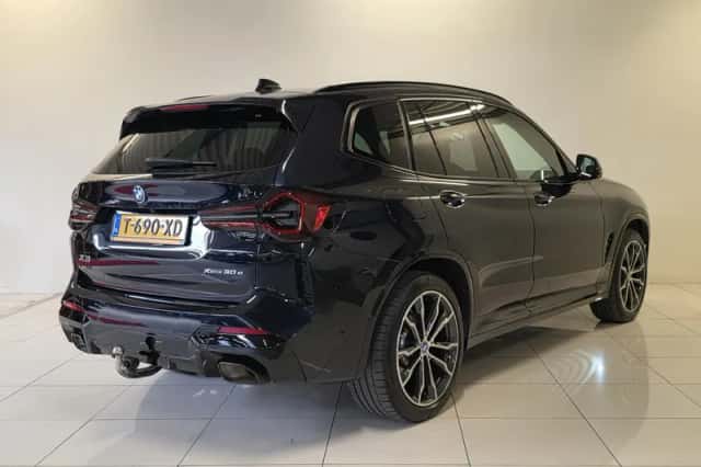 BMW X3 (2023) thumbnail 2