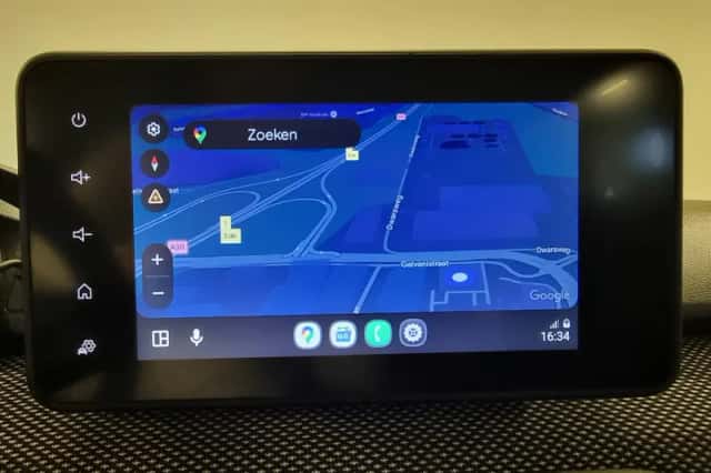 Dacia Sandero Stepway (2023) thumbnail 2
